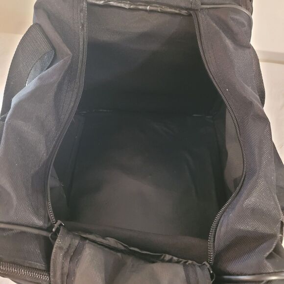 Black Gym/sports Bag W/Side Cooler - Picture 11 of 11